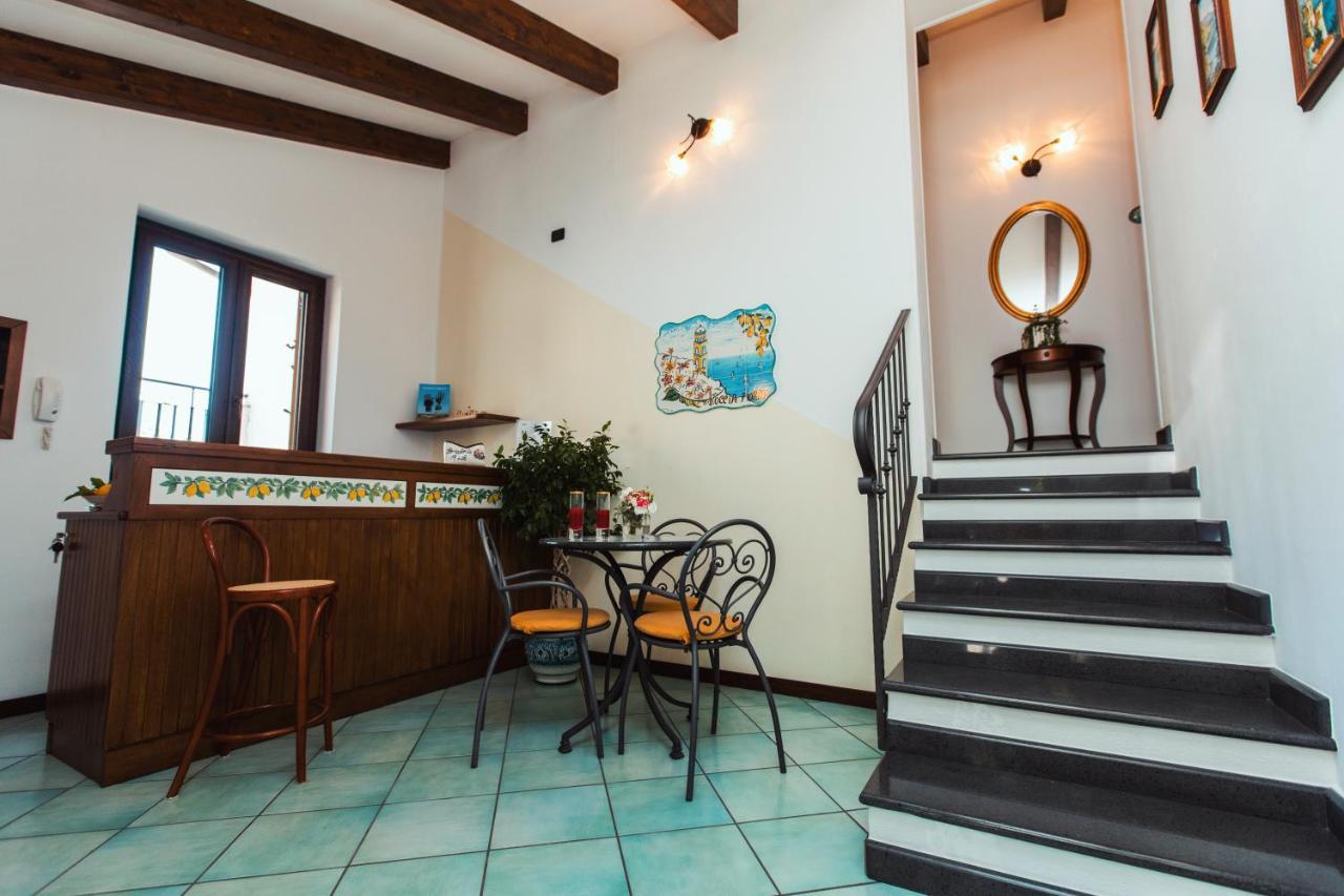 Roccia Fiorita Hotel Фуроре Екстериор снимка