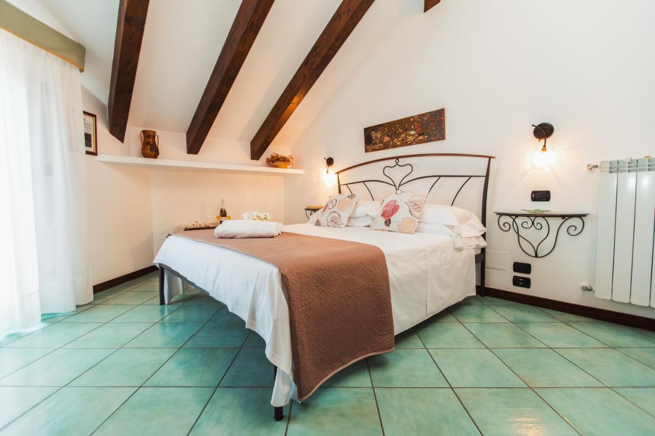 Roccia Fiorita Hotel Фуроре Екстериор снимка