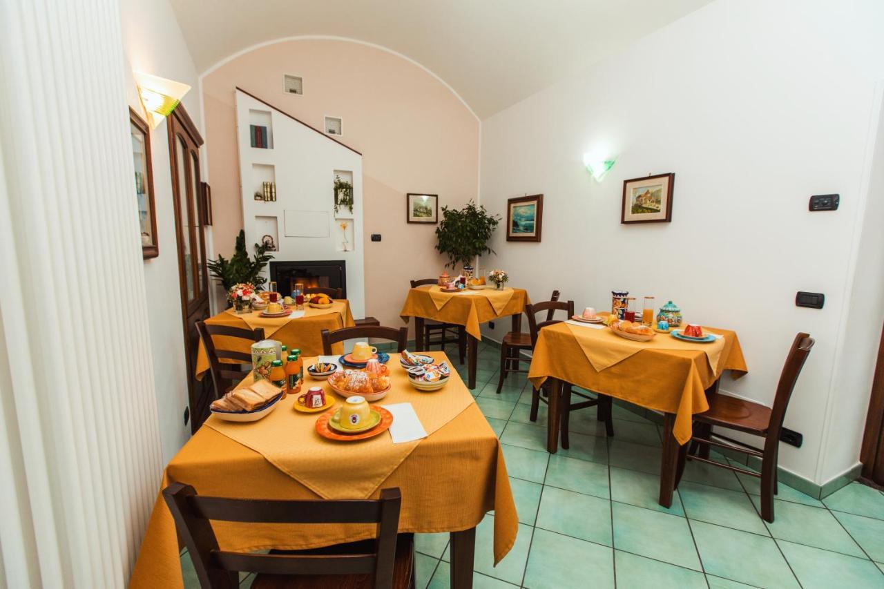 Roccia Fiorita Hotel Фуроре Екстериор снимка