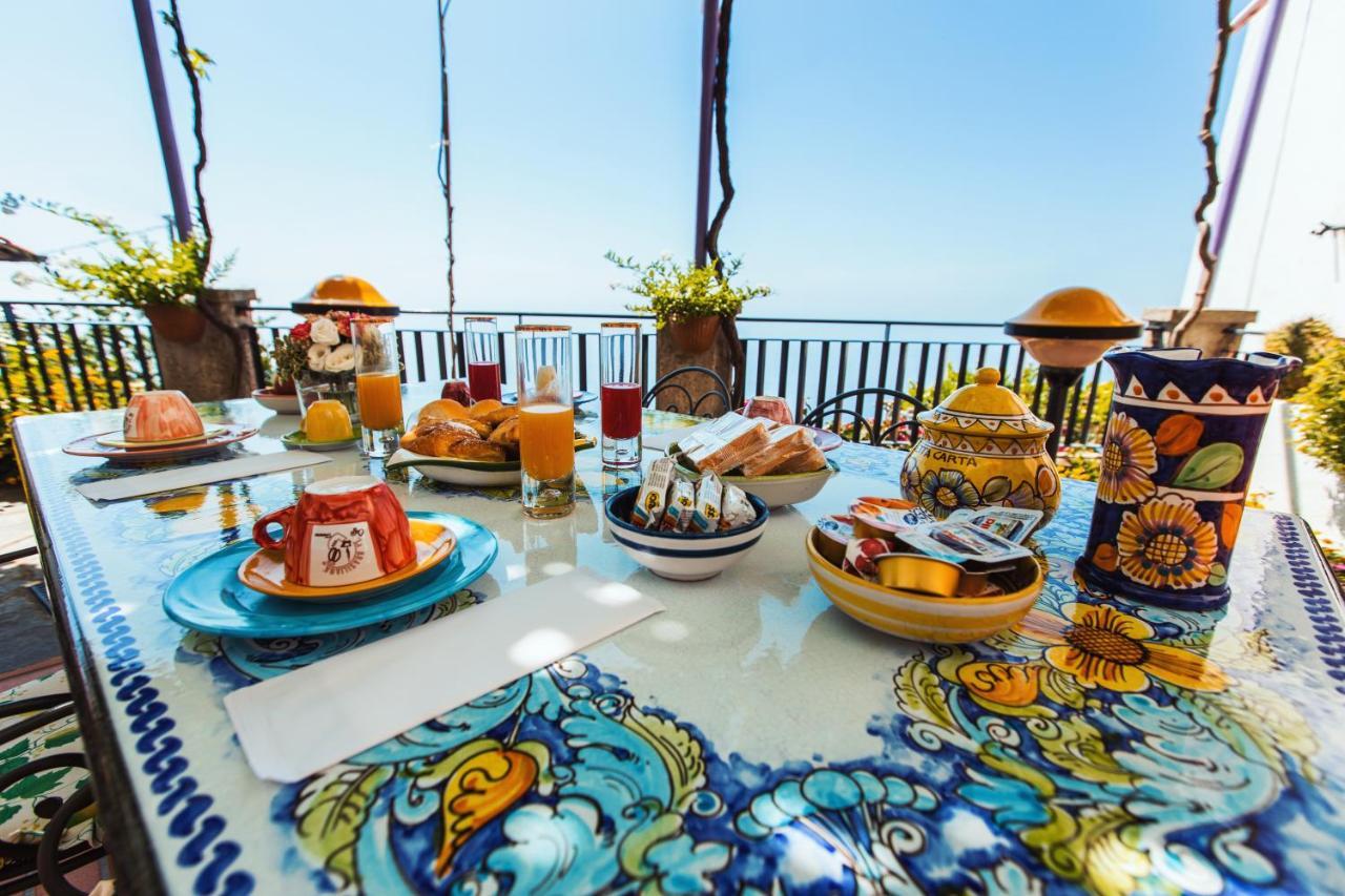 Roccia Fiorita Hotel Фуроре Екстериор снимка