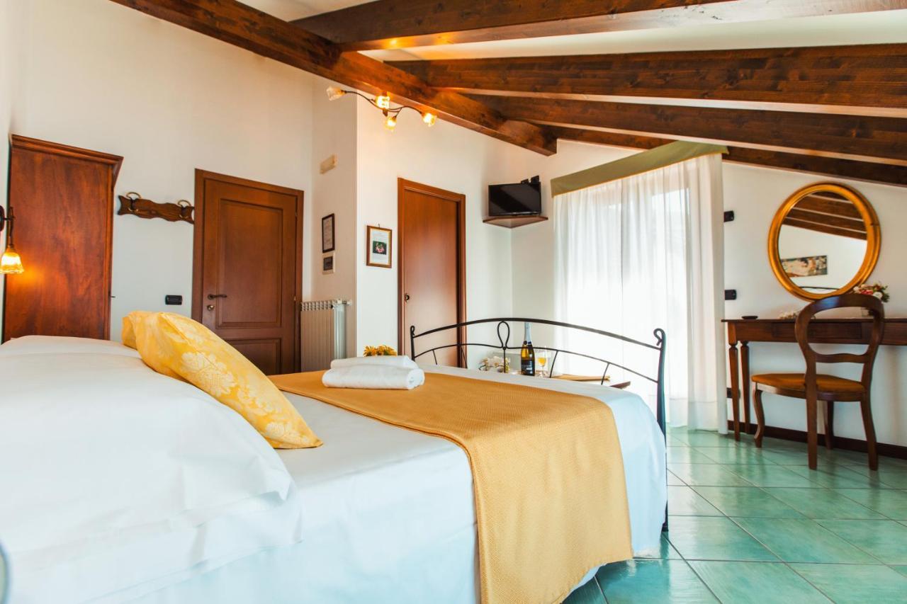 Roccia Fiorita Hotel Фуроре Екстериор снимка