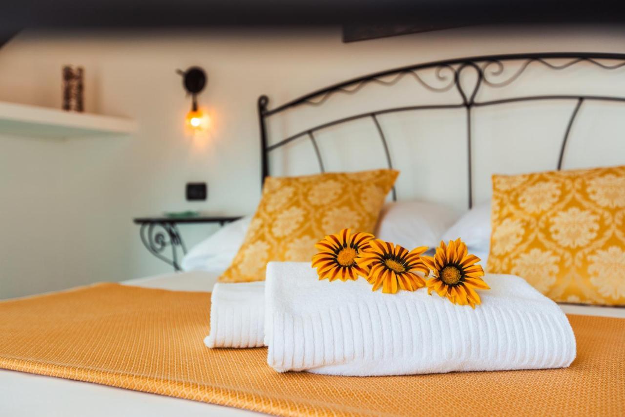 Roccia Fiorita Hotel Фуроре Екстериор снимка